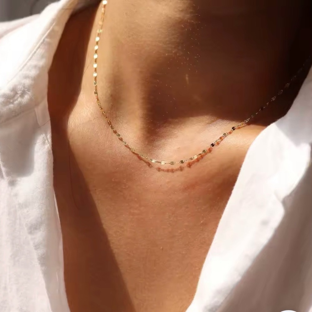 Elegant Gold Necklace